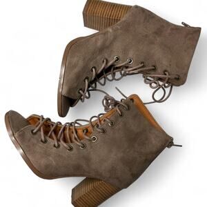 Mauve suede lace up sandals